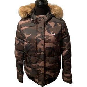 Levi's The Melanie Performance Faux Fur Trimmed Snorkel Jacket Camo XS